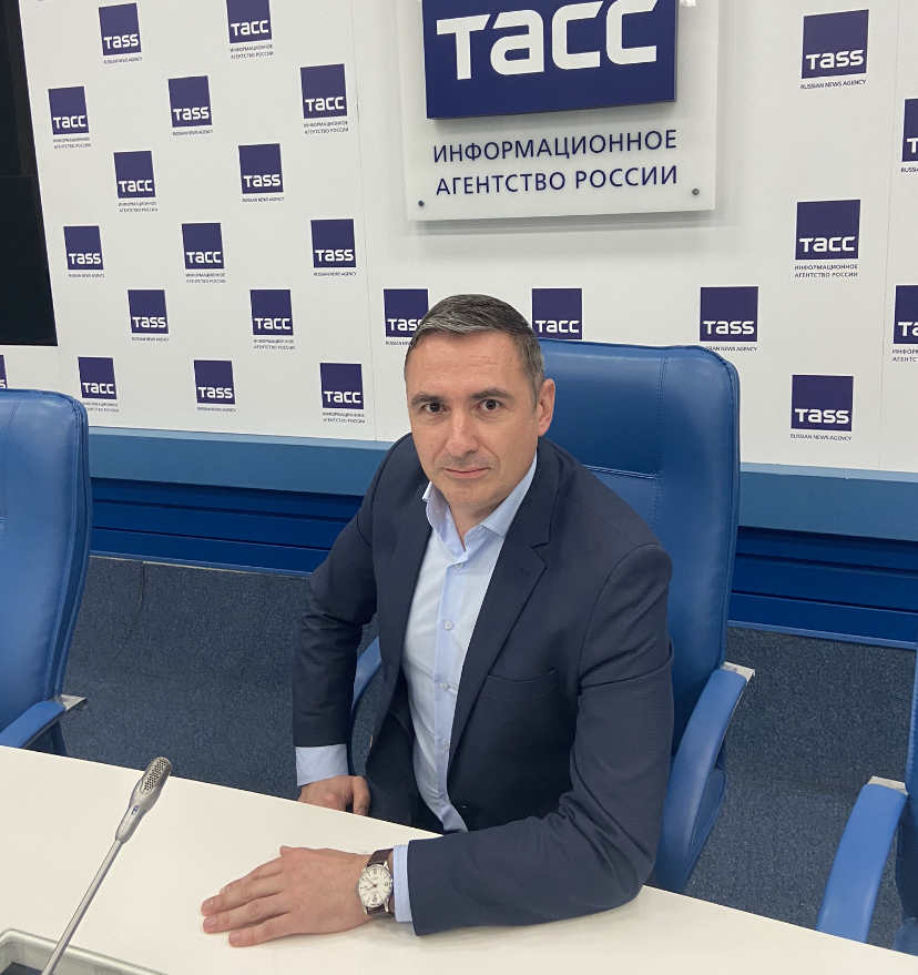 Михаил Макаров, собственный корреспондент ТАСС, пресс-центр информационного агентства